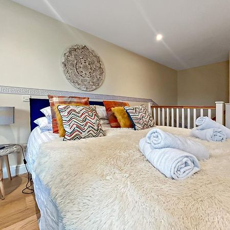 Church Suite, Stow-On-The-Wold, Sleeps 4, Town Location Kültér fotó
